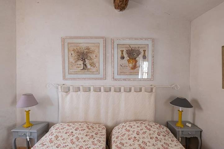 Location de vacances pour 6 personnes, avec terrasse et jardin, animaux acceptés à Joucas - 4