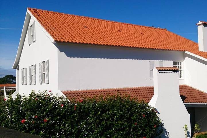 Casa de férias para 4 pessoas, com jardim e varanda em São Roque do Pico