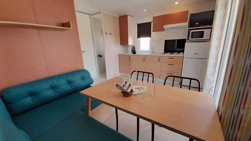 Camping für 4 Personen, mit Kinderpool und Sauna in Hyeres - 3