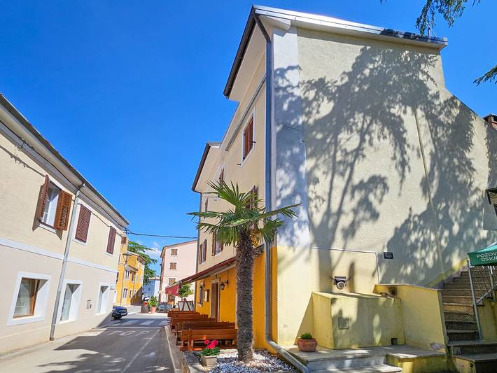 Ferienwohnung für 4 Personen, mit Balkon in Novigrad
