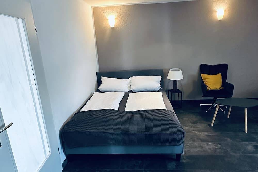 Ganze Wohnung, Ferienwohnung mit Balkon in Calden, Hessisches Bergland