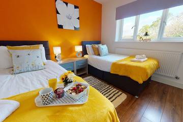 Apartment for 5 People in Peterborough, East of England, Photo 1