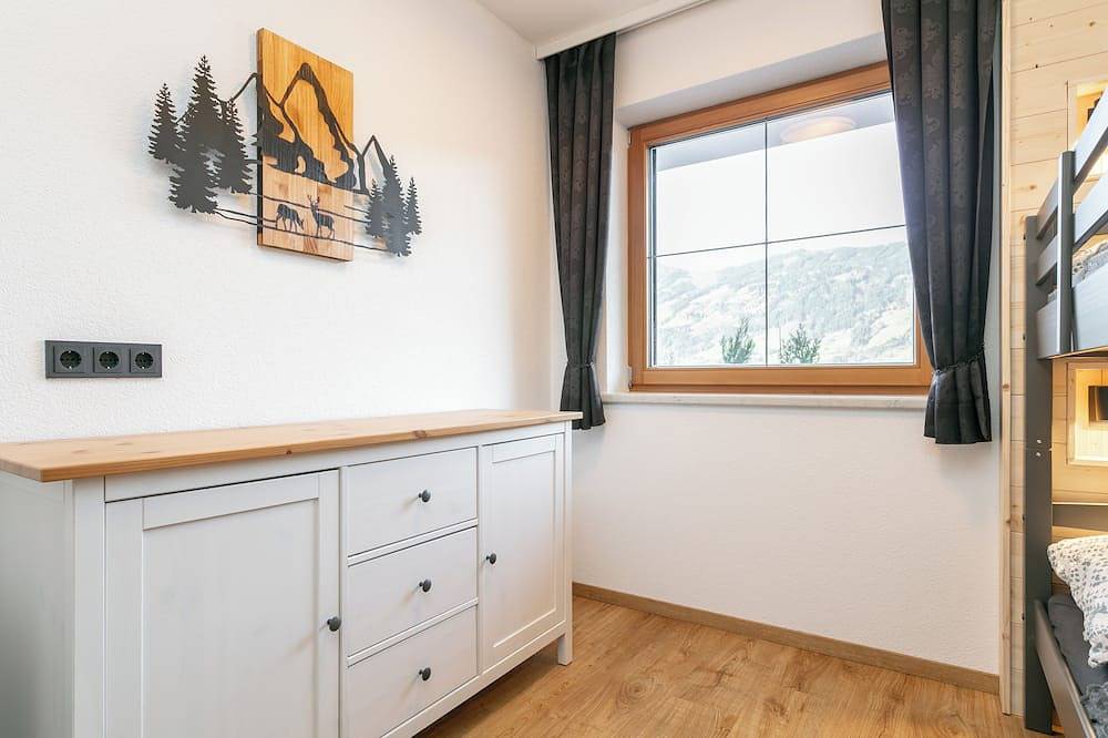 Ganze Wohnung, Moderne Ferienwohnung mit herrlichem Ausblick in Hart im Zillertal, Bezirk Schwaz