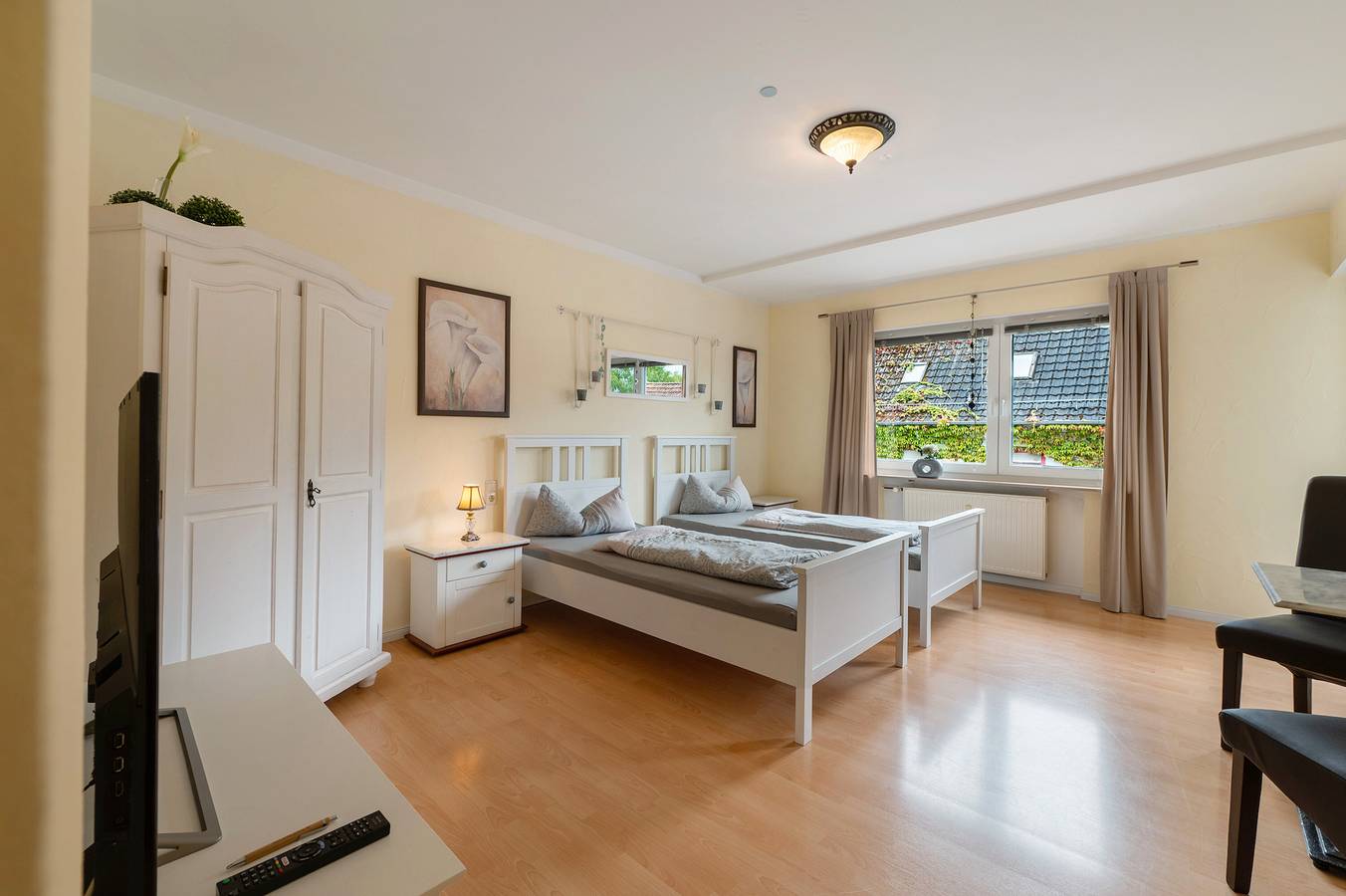 Entire apartment, Apartment '3' with Wi-Fi in Thaleischweiler-Fröschen, Palatinate