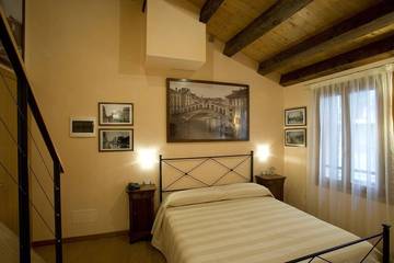 Chambre d’hôte pour 2 personnes, avec jacuzzi dans Place Saint Marc