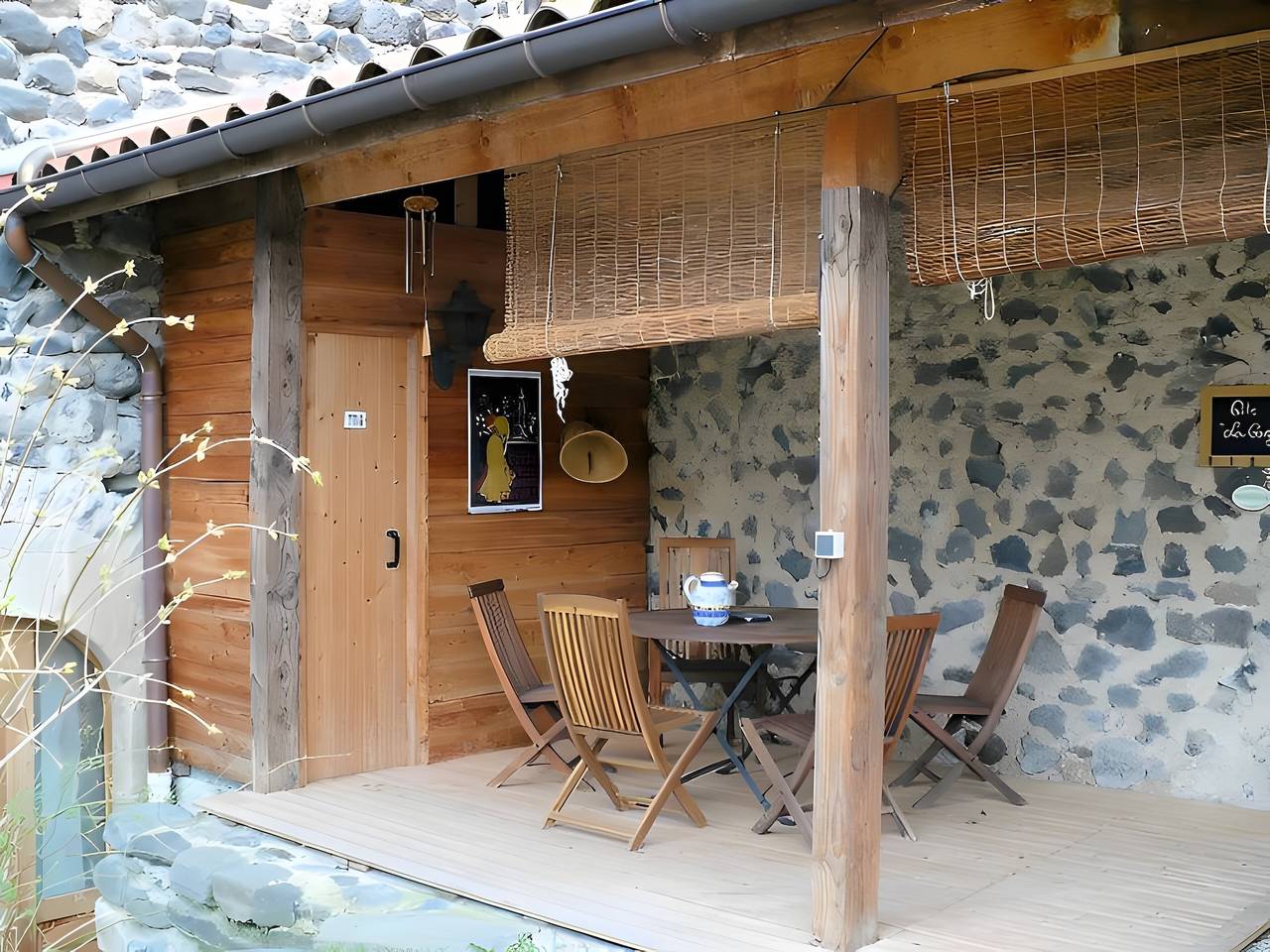 Gîte Lou Claud en bord de Loire avec Wi-Fi in Cussac-sur-Loire, Haute-Loire