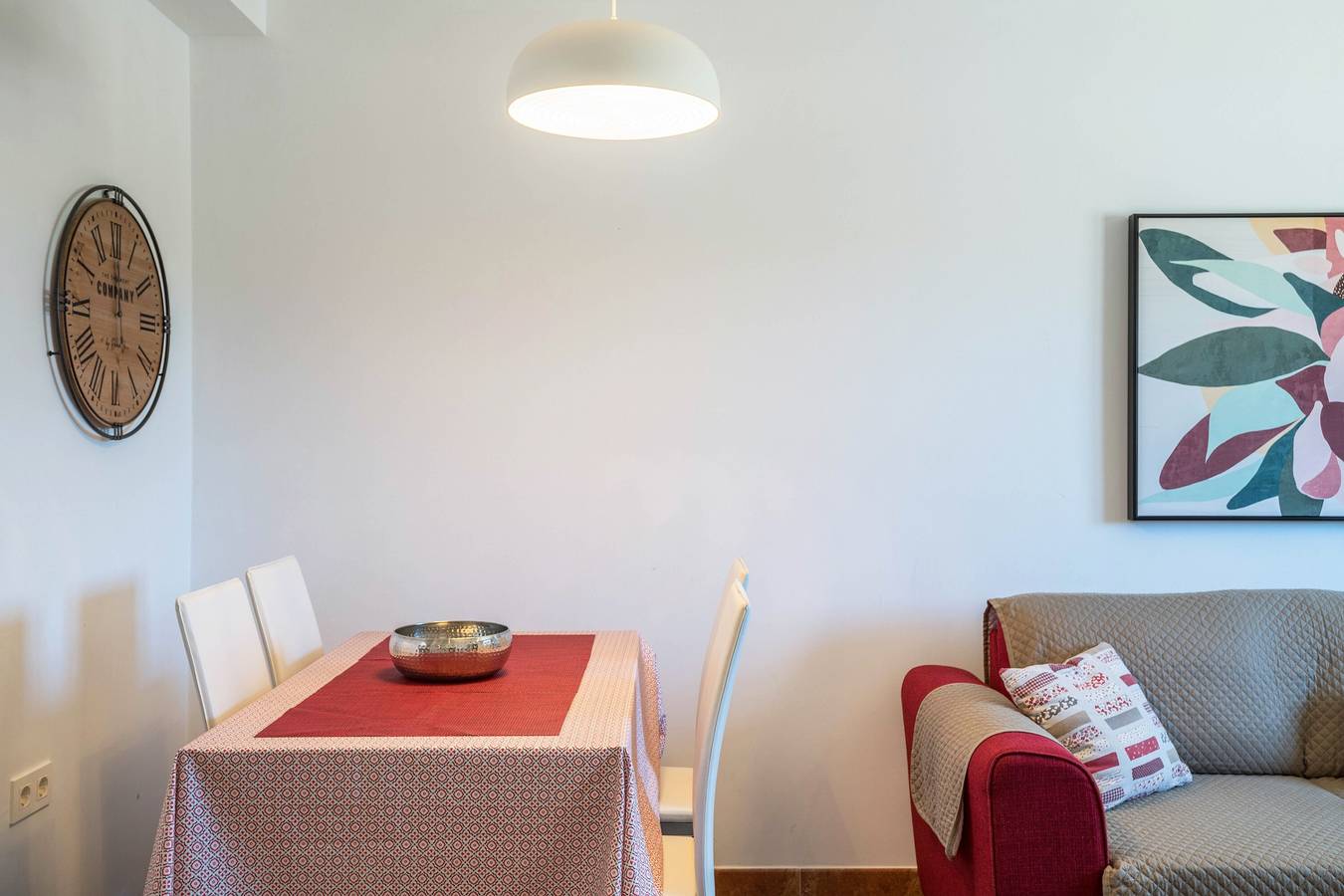 Ganze Wohnung, Gemütliche Ferienwohnung "Cuesta del Salado I" nahe dem Strand mit Blick auf die Berge in La Graciosa, Parque Natural Archipiélago Chinijo