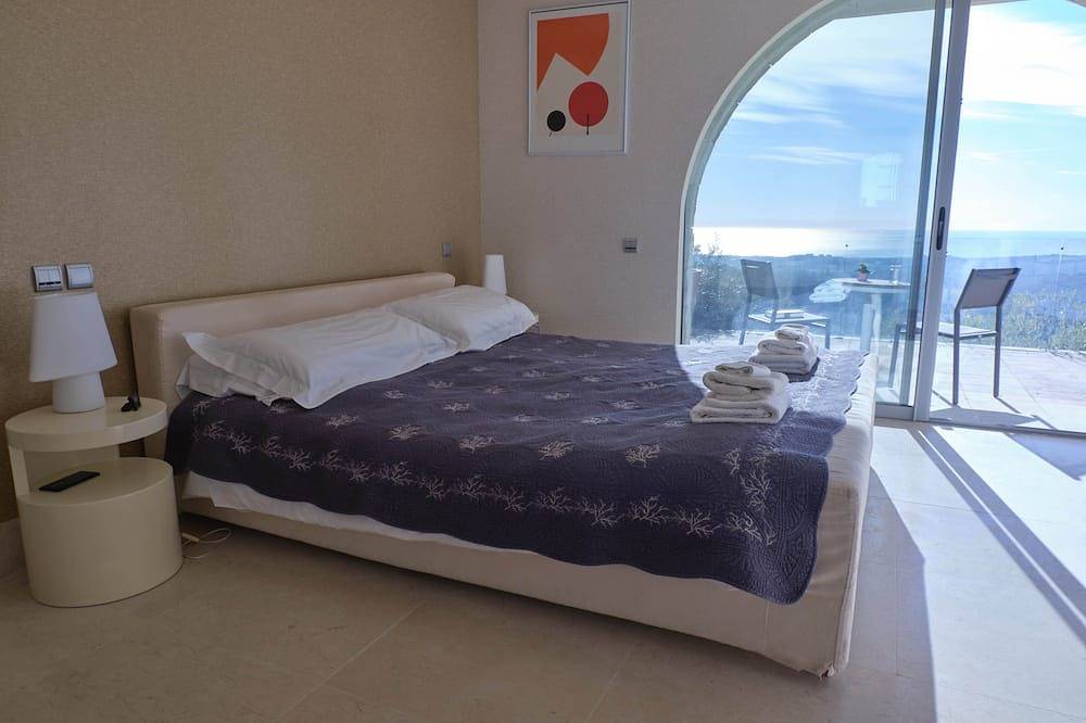 Luxe retraite 10 minuten naar St Paul de Vence, adembenemend uitzicht op zee in Tourrettes-sur-Loup, Cannes regio