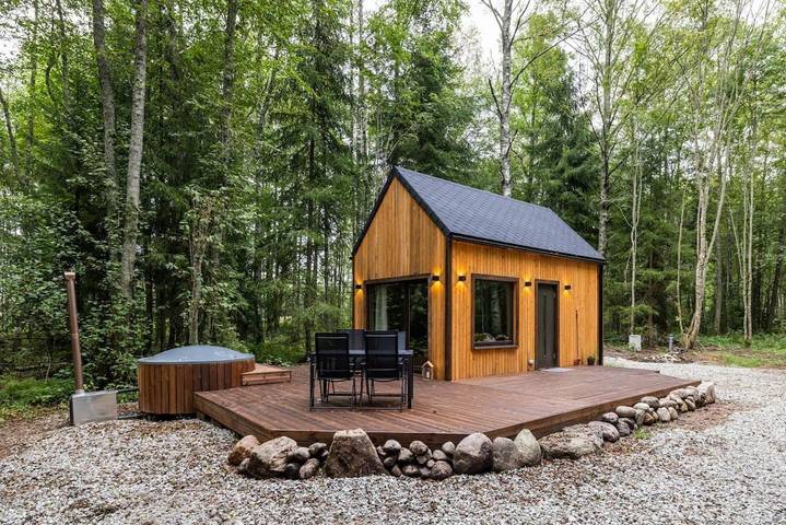 Ferienhaus für 4 Personen, mit Ausblick und Terrasse sowie Garten und Pool - 1