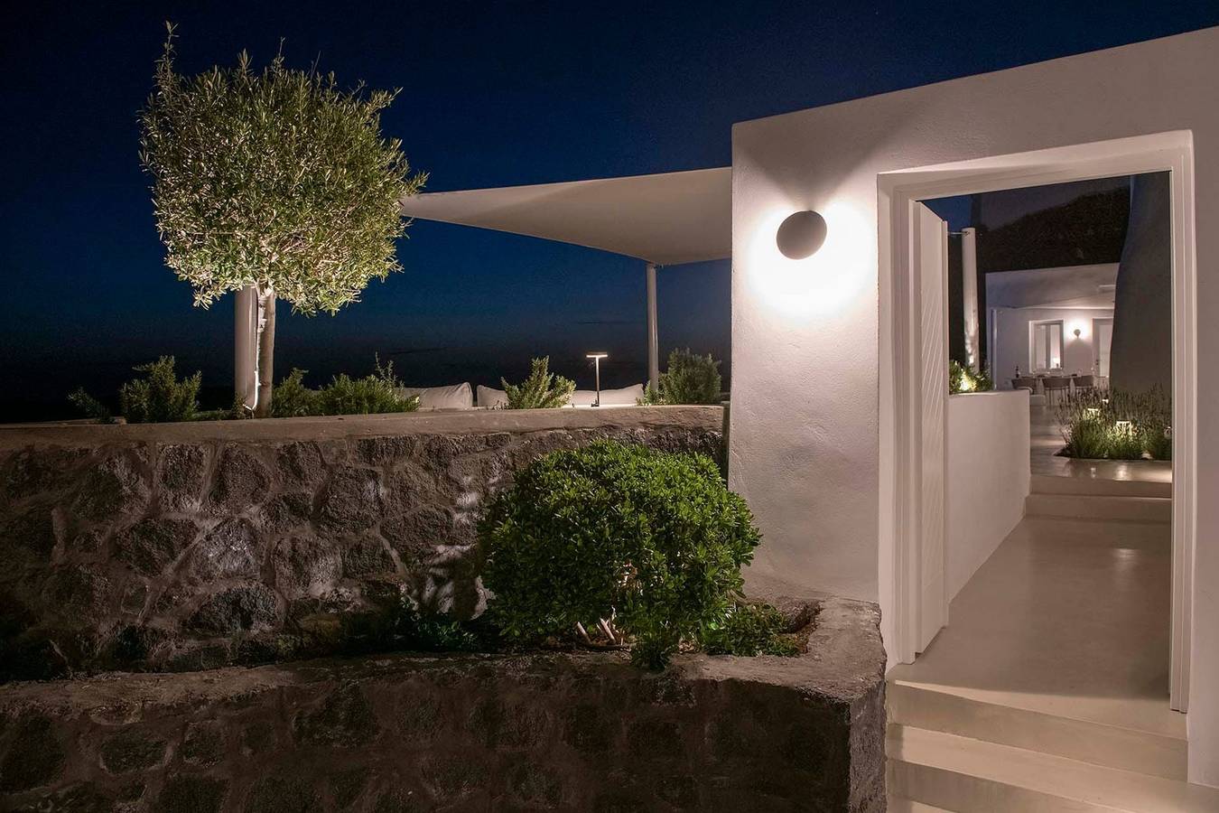 Villa voor 6 personen met zwembad in Firostefani, Atamaría