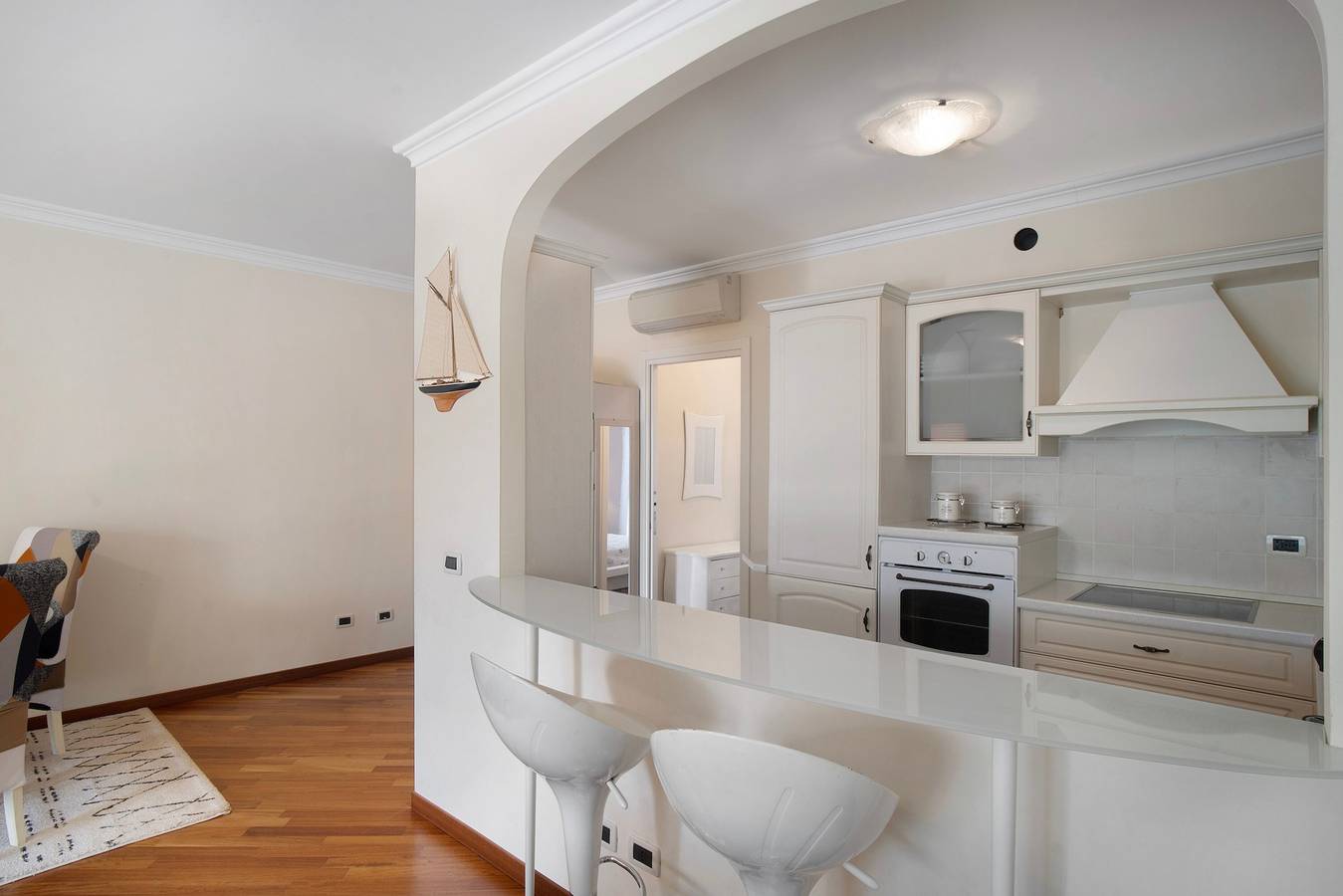 Apartamento entero, Apartamento 'Avocado' con piscina compartida, Wi-Fi y aire acondicionado in Diano Castello, Riviera di Ponente