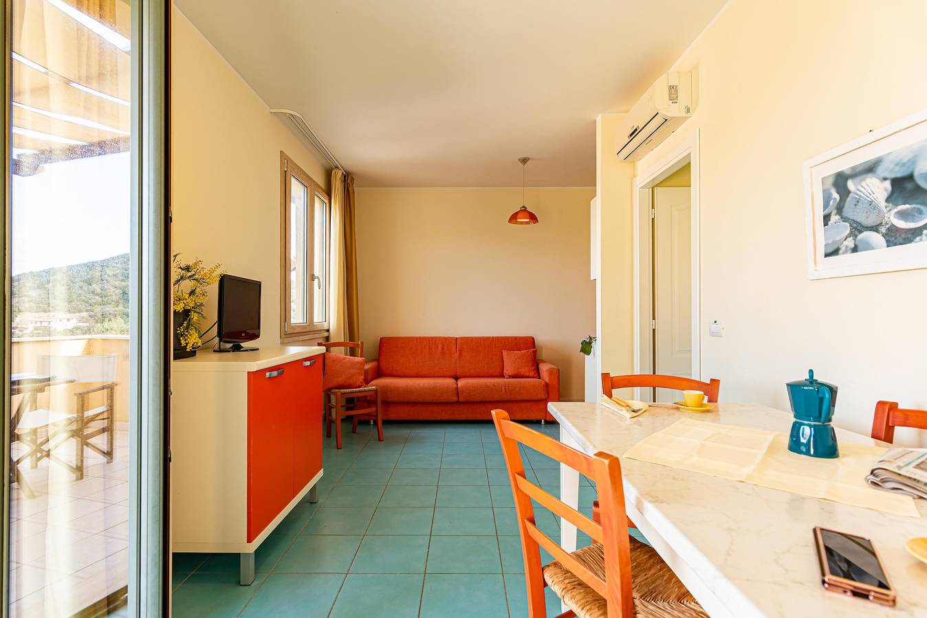 Appartamento intero, Appartamento per vacanze "La Pergola al Cavo 18" con vista mare, piscina e terrazza in Cavo, Isola d'Elba