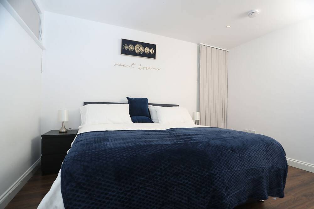 Apartamento entero, Lujoso-Apartamento-Baño privado externo in Watford, Hertfordshire