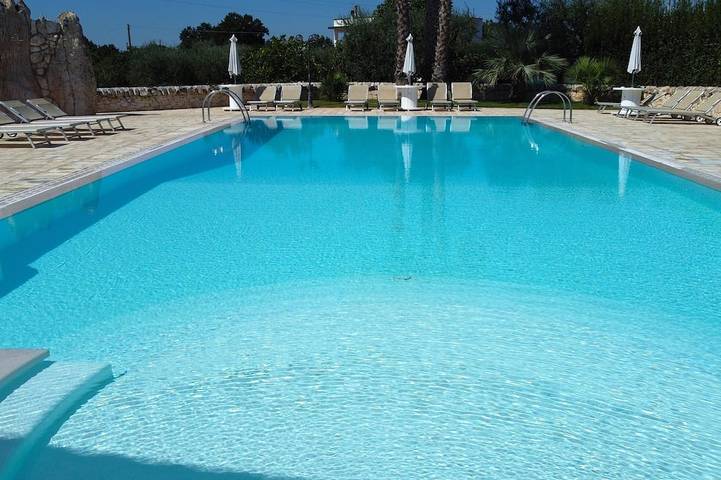 Gîte pour 5 personnes, avec Terrasse ainsi que Jardin et Piscine