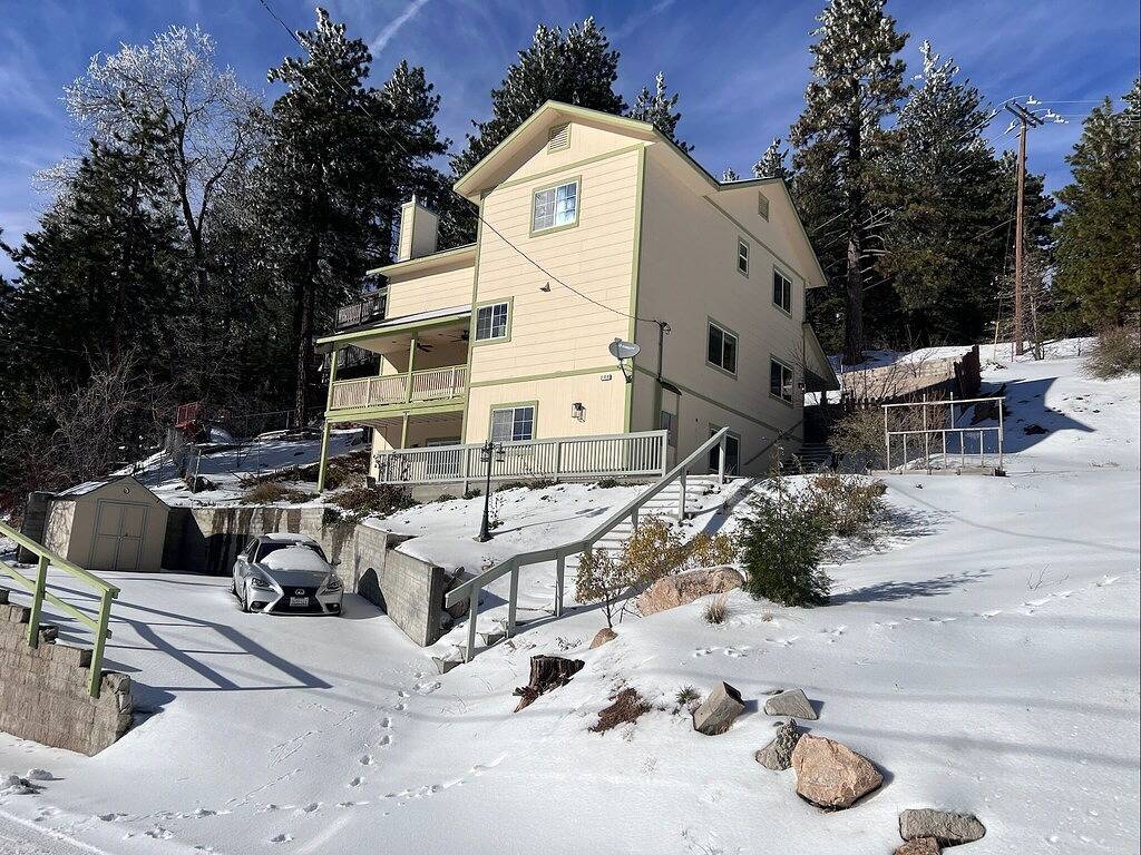 Log Cabin for 20 Guests in Running Springs, San Bernardino County