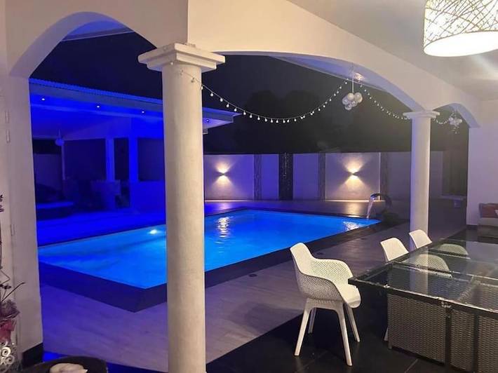 Villa pour 5 personnes, avec piscine ainsi que vue et jardin