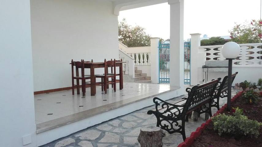 Location de vacances pour 8 personnes, avec jardin, adapté aux familles dans Casalabate - 3