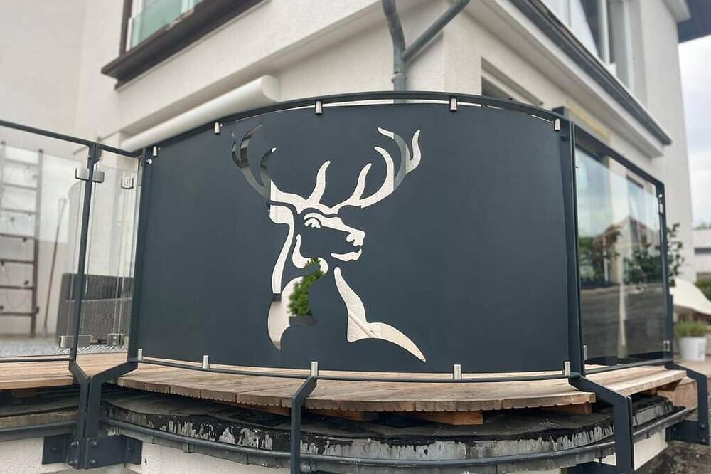 Ganze Wohnung, Appartement Eifelglück Gemütliche Fewo mit Sauna und Blick auf die Kasselburg in Pelm, Vulkaneifel