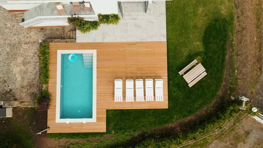 Casa rural para 48 personas, con Balcón y Terraza además de Jardín y Piscina en Oyambre - 2