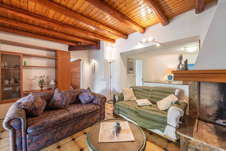 Petite maison près de la plage avec climatisation, jardin et terrasse in Chia, Domus De Maria