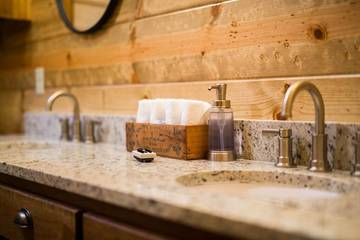 Log Cabin for 18 People in Broken Bow, Broken Bow Lake, Photo 1