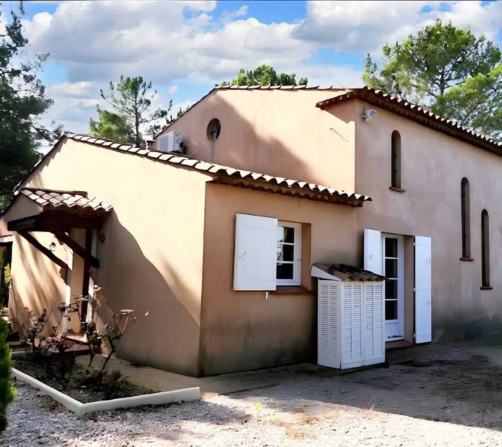Location de vacances pour 6 personnes, avec piscine et terrasse à Le Plan-de-la-Tour - 4