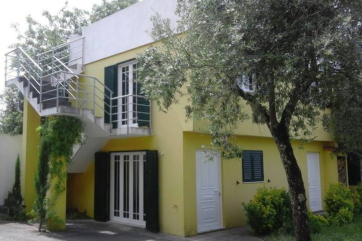 Ferienhaus für 4 Personen, mit Balkon und Garten