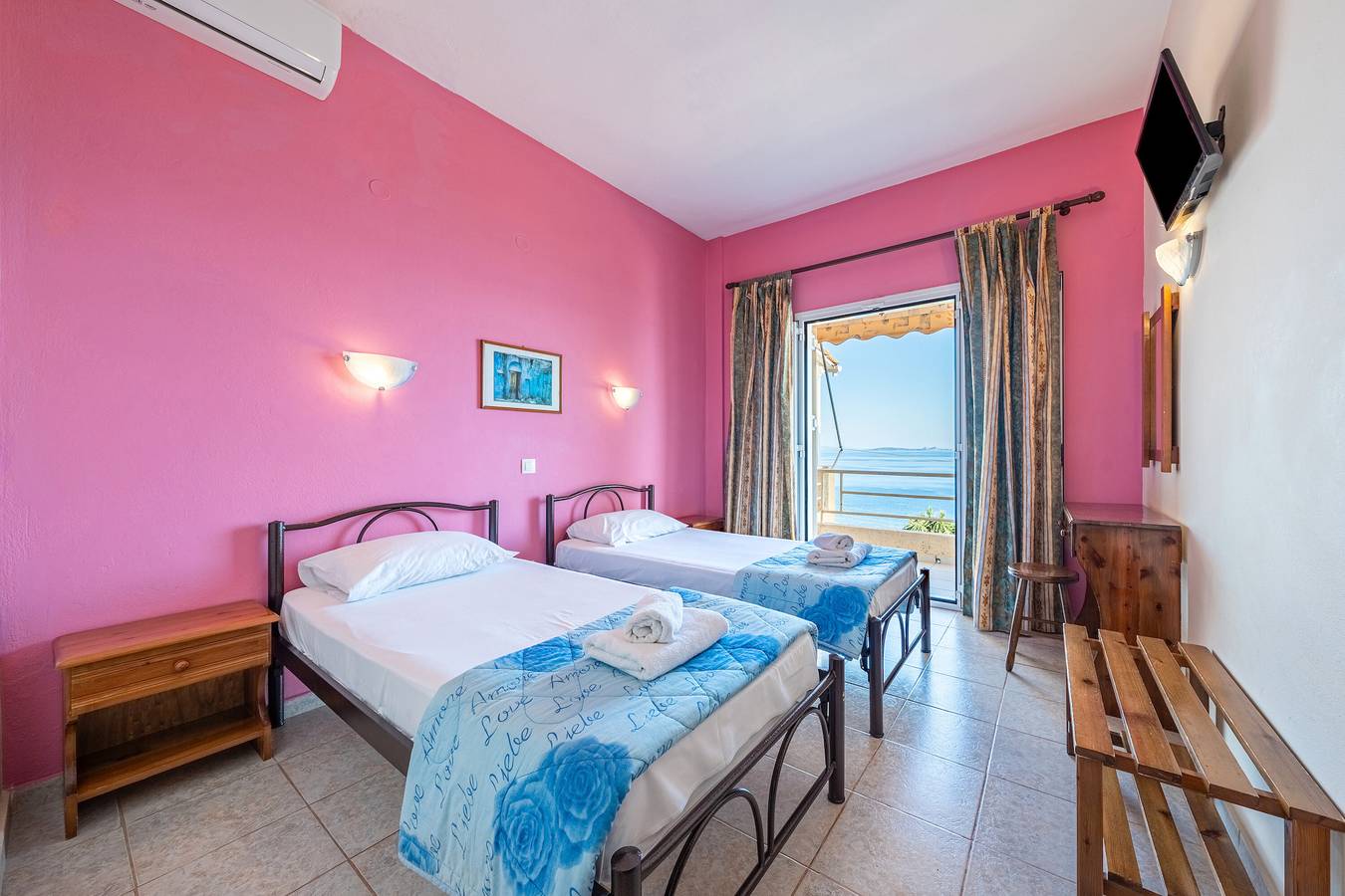 Apartamento 'Stefanos Place Sea View' con vistas al mar, Wi-Fi y aire acondicionado in Mparmpati, Corfú