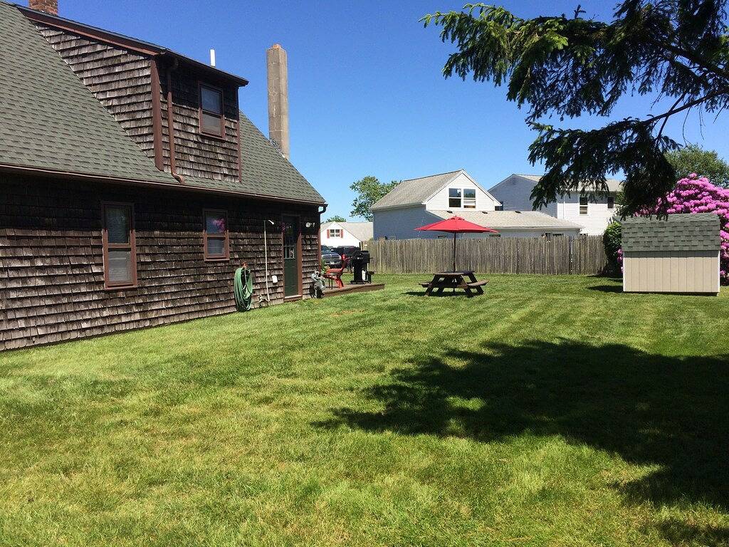 Kristall sauberes, gemütliches Cape !! Gehen Sie zum Strand von Scarboro! Buchen Sie frühzeitig für den Sommer 2020! in Narragansett, Washington County (RI)