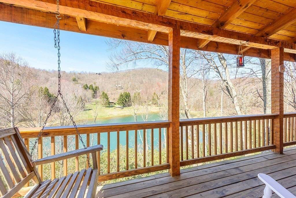 3Bd / 3Ba Cabin befindet sich in den Seen auf Seven Devils, Mtn und Lake Views, Whirlpool, Spieltische und King Master Suite in Blue Ridge Parkway, Seven Devils
