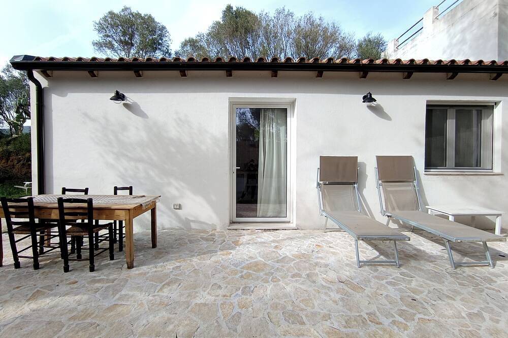 Romantic cottage 1km from the beach in Teulada, Cagliari Province