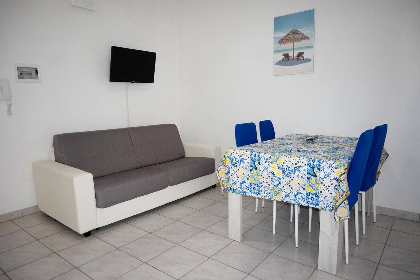 Appartement entier, Appartement « Adriatic Breeze » avec terrasse privée et climatisation in Melendugno, Province de Lecce
