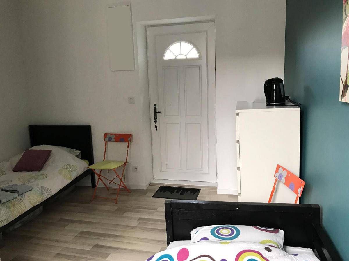 Twin Room with Terrace in Nîmes, Région de Nîmes