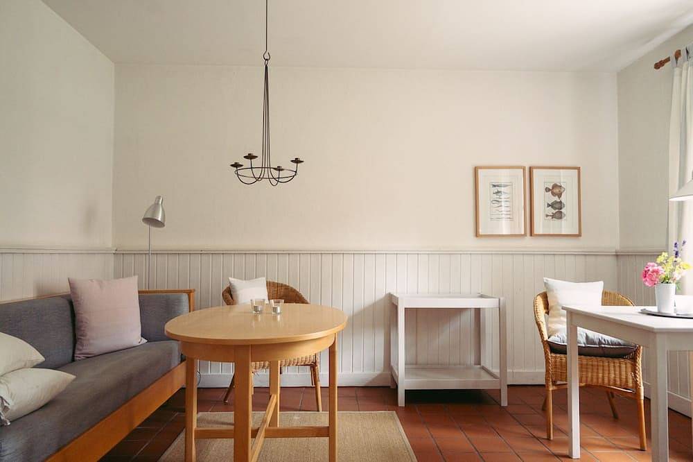 Entire apartment, Vacation home 10 - Holiday homes Michaelis 9 and 10 in Morgenitz in Morgenitz, Mellenthin