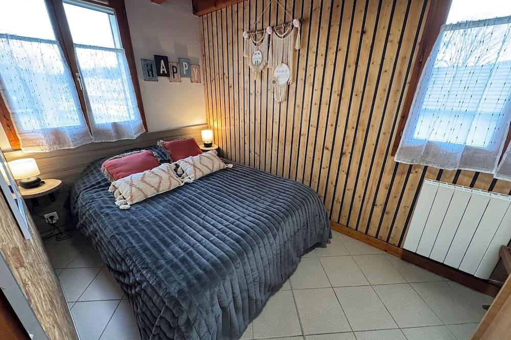 Au P’tit Chalet. Animaux de compagnie acceptés in Les Piards, Parc naturel régional du Haut-Jura