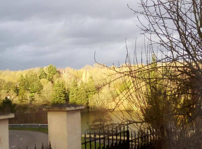 Location de vacances pour 11 personnes, avec jardin ainsi que vue sur le lac et vue dans Putanges-le-Lac - 2