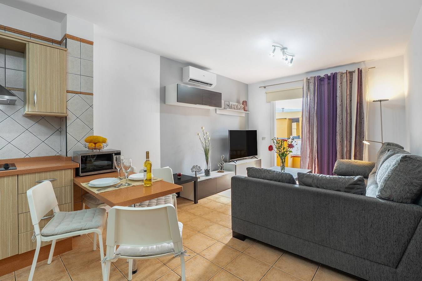 Ganze Wohnung, Ferienwohnung 'Volcán Y Mar 2 Derecha' mit Balkon, Wlan und Klimaanlage in Playa San Juan, Guía de Isora