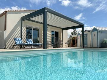 Gîte pour 4 personnes, avec jardin et terrasse ainsi que jacuzzi et piscine en Vendée