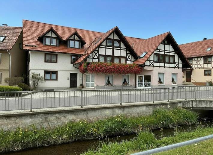 Ferienwohnung für 6 Personen, mit Ausblick und Garten, mit Haustier in Floh-Seligenthal