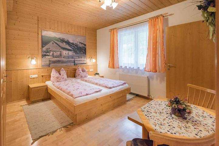 Chalet für 4 Personen, mit Terrasse und Garten sowie Sauna, mit Haustier in Tannheimer Tal - 2