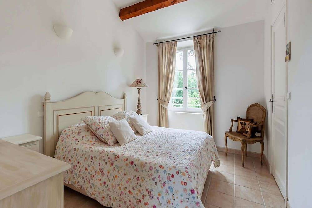 Villa in Gassin near Saint Tropez Beaches in Gassin, Mediterranean Coast (France)