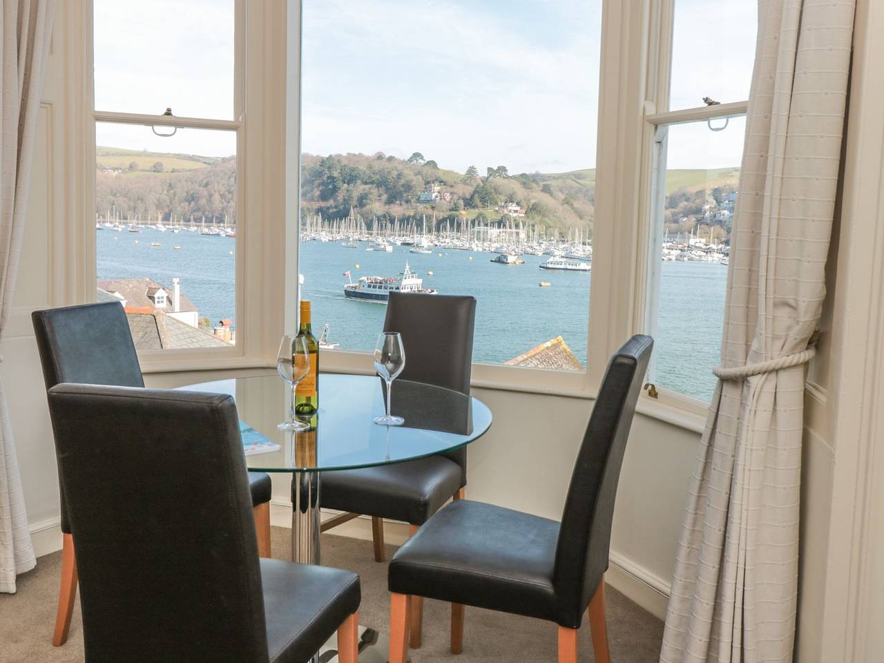 Entire apartment, 4 Dartview in Dartmouth, Devon