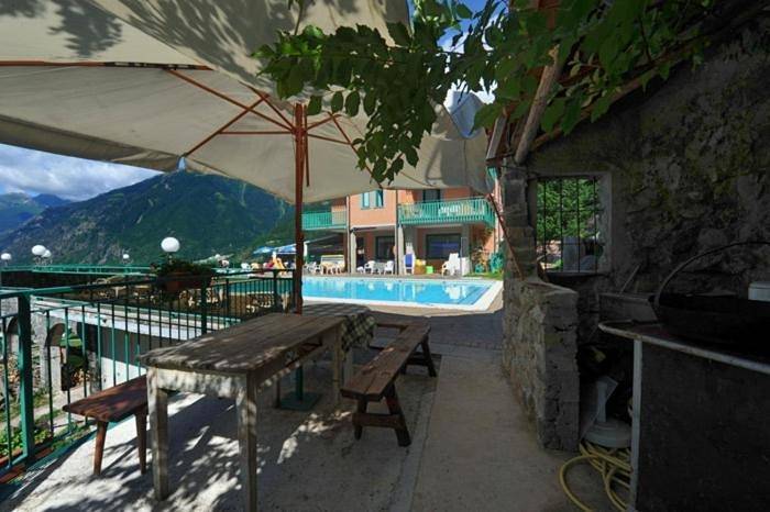 Hôtel pour 2 personnes, avec piscine ainsi que jardin et vue à Sondalo - 4