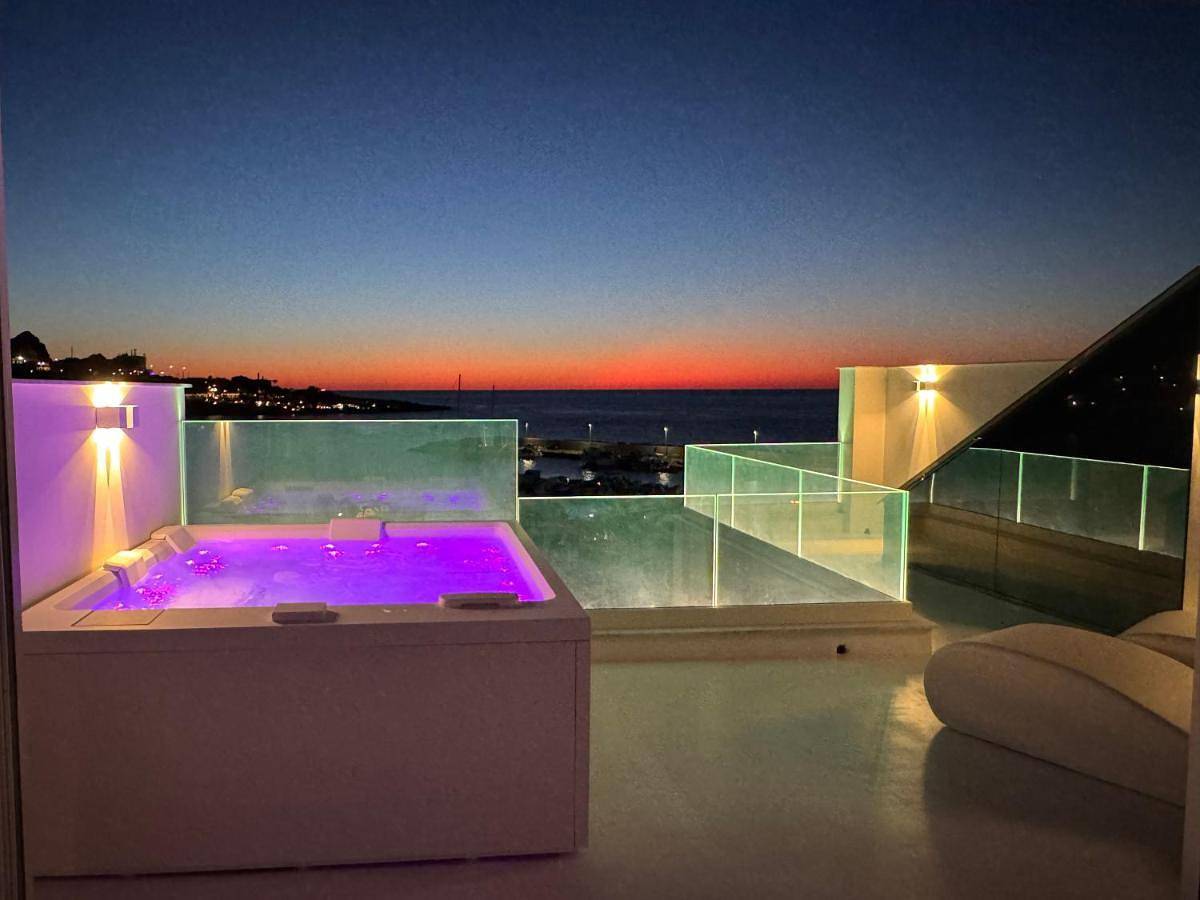 Appartamento intero, Superior Suite with Sea View in Sferracavallo, Palermo