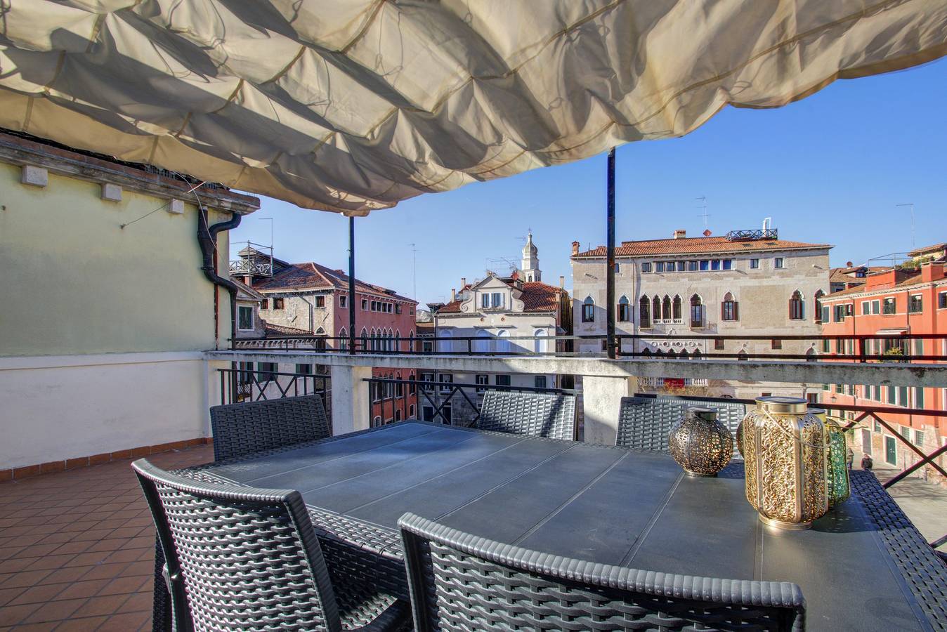 Apartamento entero, Apartamento de vacaciones para 5 personas con terraza in Venecia, Provincia de Venezia