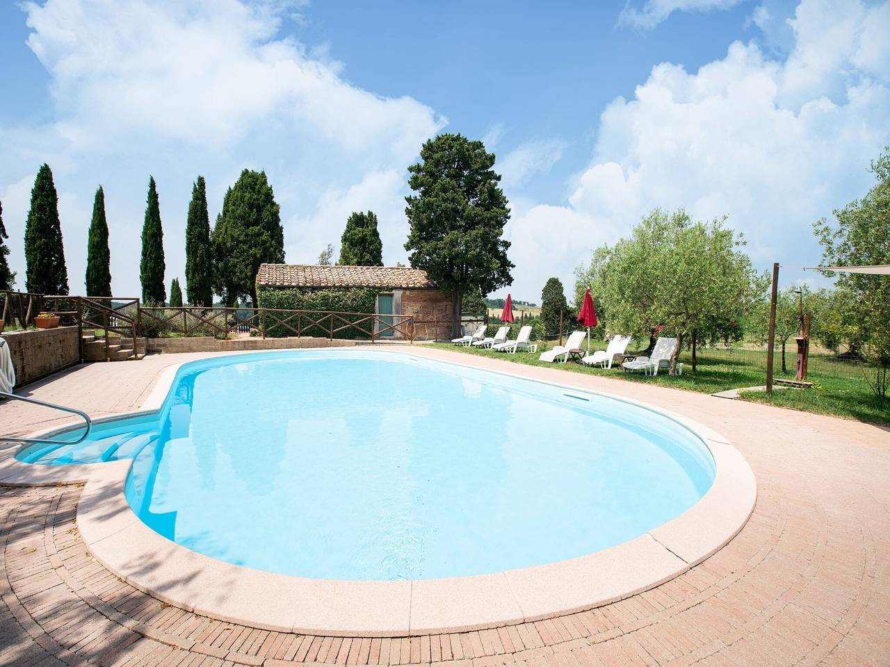 Wohnung in der Nähe von Pisa, Strände in Italienische Riviera