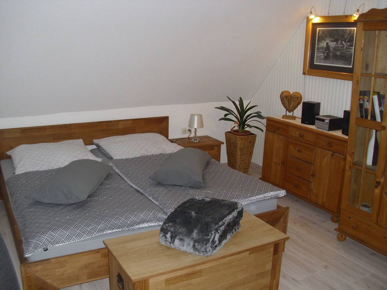 Ganze Ferienwohnung, Ferienzimmer Am Stadtrand - ideal für Kurzübernachtungen in Sassnitz, Nationalpark Jasmund