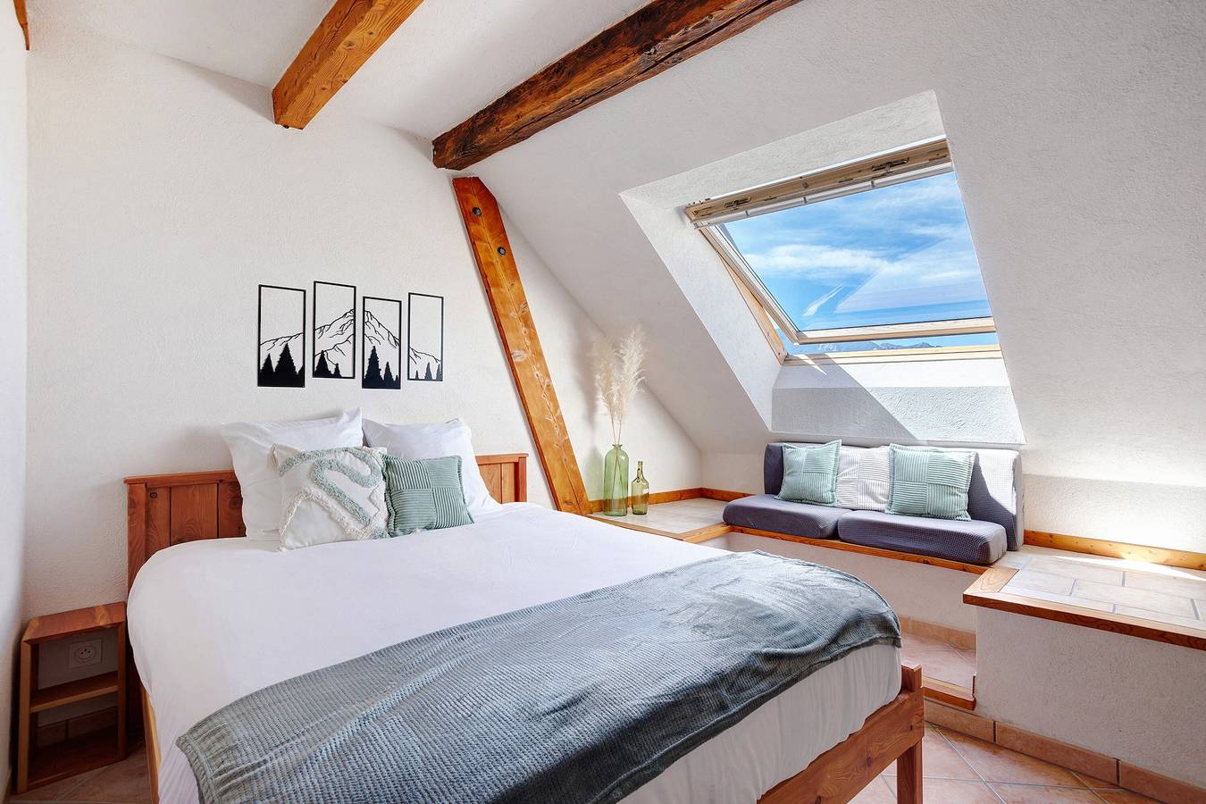 Gastenkamer 'Marmotte – Camping Le Mont Orel' met uitzicht op het meer en gedeeld terras in Saint-André-d'Embrun, Écrins Nationaal Park