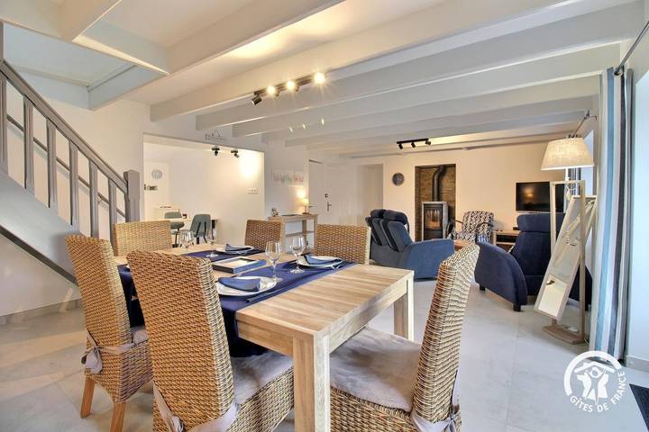 Gîte pour 6 personnes, avec Terrasse et Jardin à Sauzon