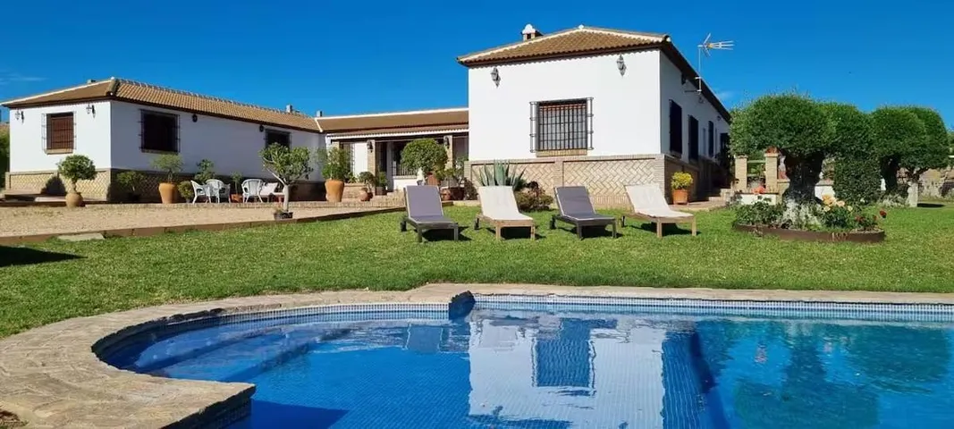Casa de vacaciones para 12 personas, con piscina además de jardín y vistas, Se admiten mascotas - 1